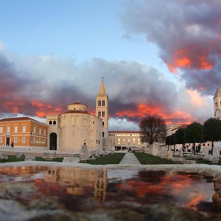 Caisa Classic Beachfront Apartment Zadar Exterior foto